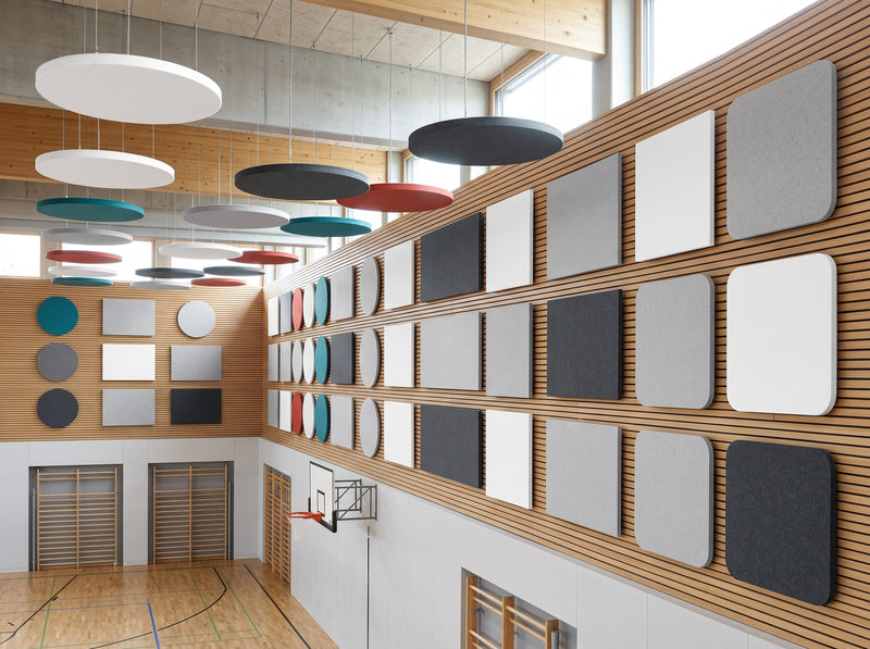 Schallschutz Sporthalle von Wohnberger in Formen, Farben und Kantenvarianten